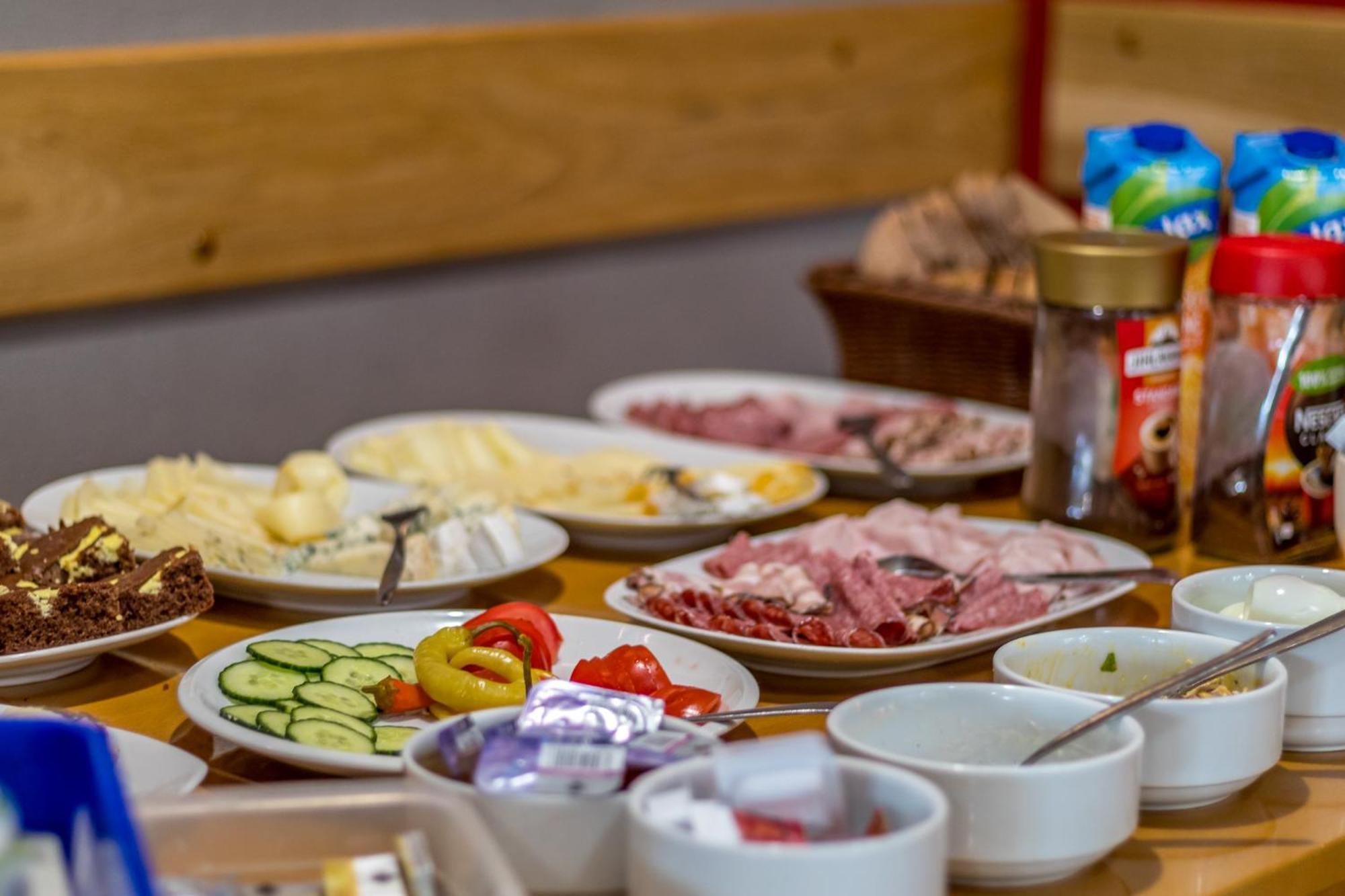 Penzion A Restaurace U Vladare Touzim Экстерьер фото